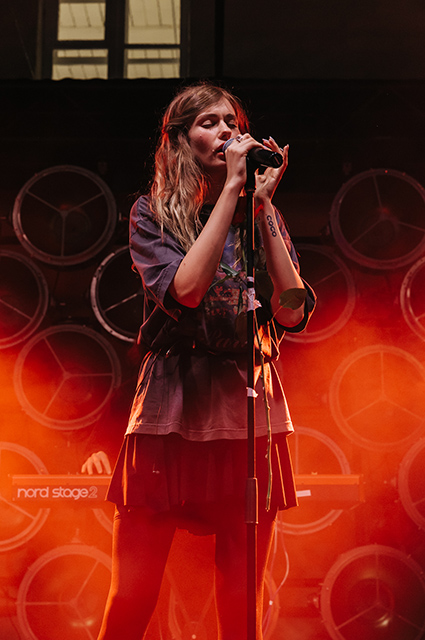 aa4d23a5dae0b8f457488b4128fd9f12.jpg
