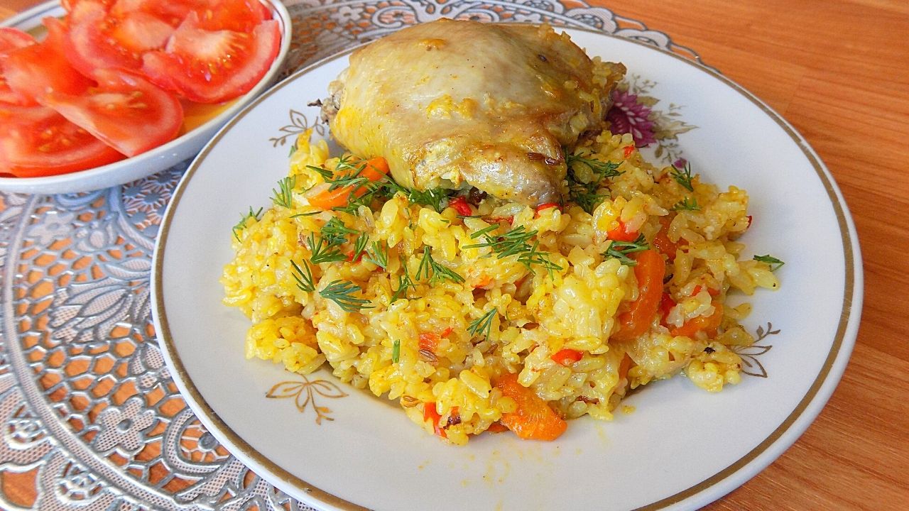 Курица с рисом и овощами в духовке.jpg
