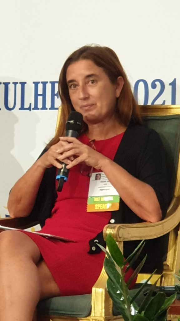 изабель уча.jpeg