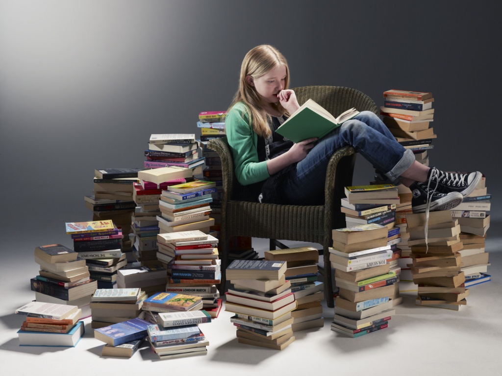 READINGPILEOFBOOKS.jpg