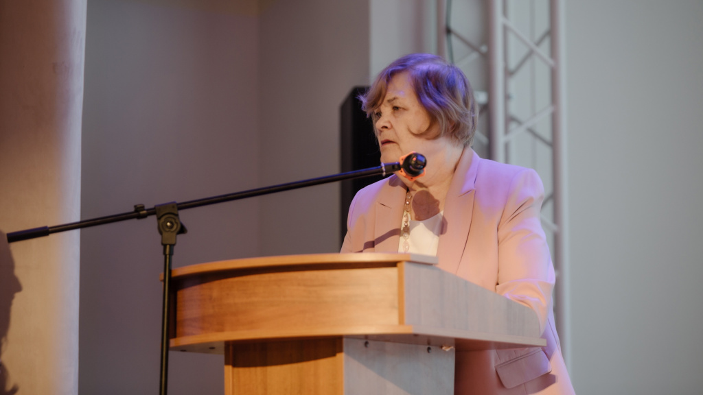 Климантова KwREmxjxV2c.jpg