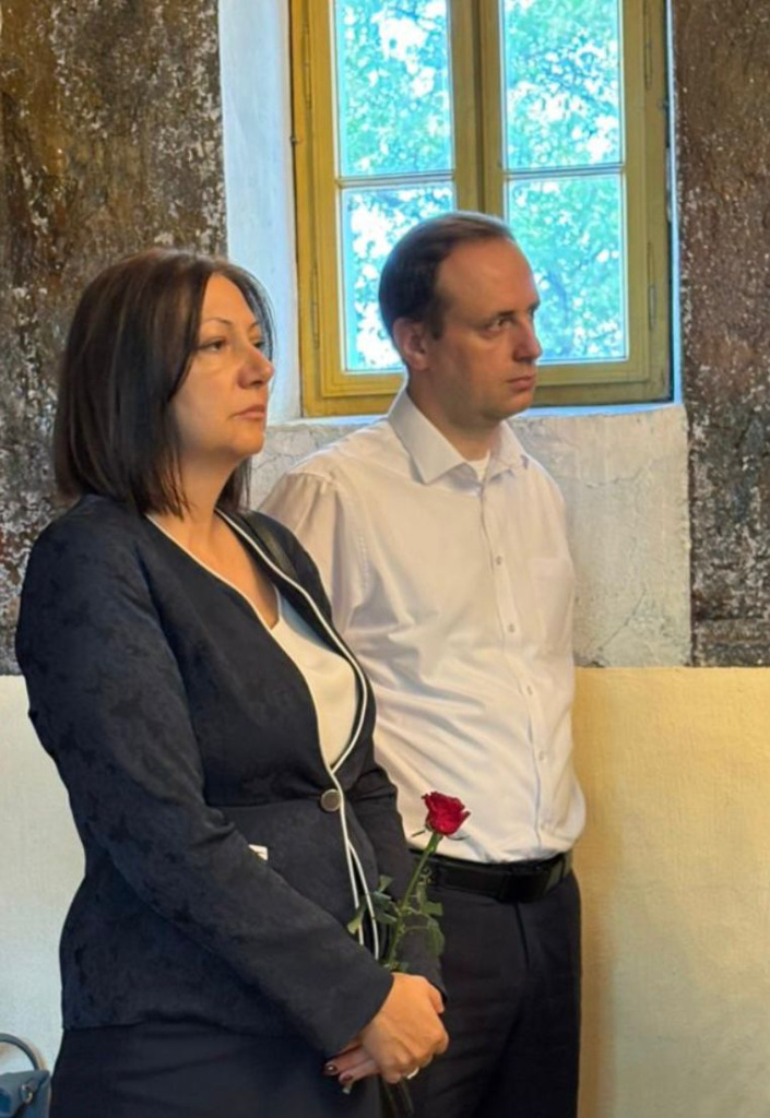 Катарина Петкович, председатель Союза сербско-российского общественного диалога и сотрудничества «КОС» ; Руслан Юрьевич Шемелин, сотрудник посольства Российской Ф.jpg