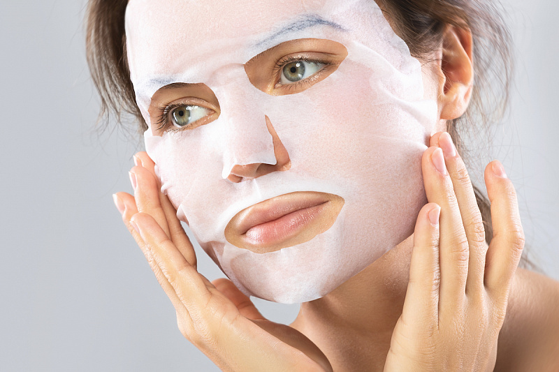 moisturizing-facial-mask.jpg