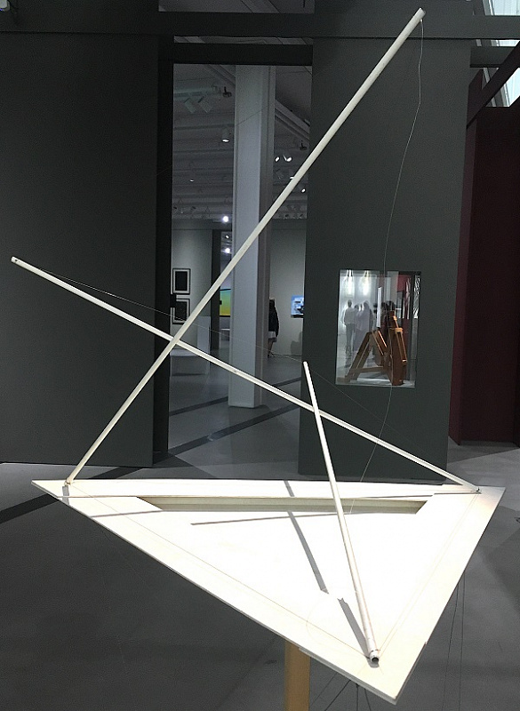 14-Владимир Колейчук. Конструкция _Механичес кой структуры_ Карла Иогансона 1921 года. Металл, леска МИРА коллекция.JPG