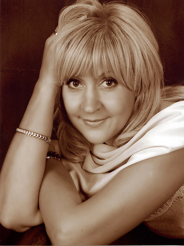 Galina_photo600_small (1).jpg