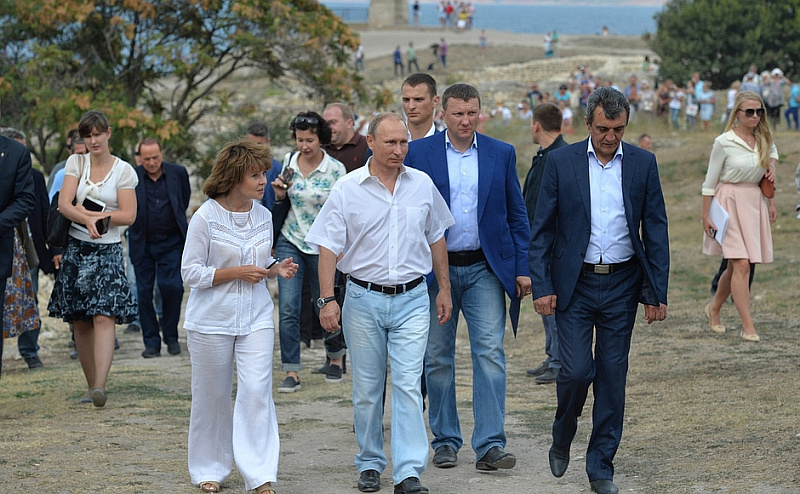 Путин в Херсонесе.jpg
