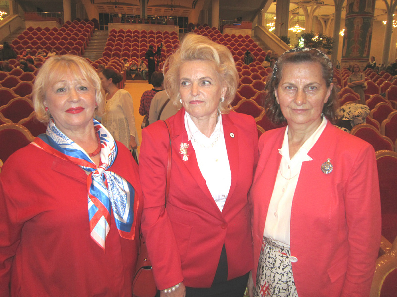 Валентина Кустова, Анастасия Оситис, Ольга Гаврилова.jpg